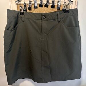 Eddie Bauer Dark gray  Women's Skort  -size 14